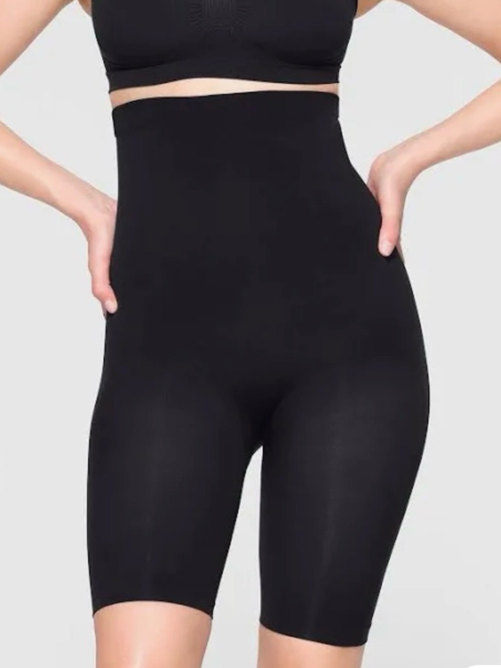 NWOT Women's SKIMS High-Waisted Short Small Medium Black